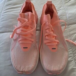 Men's Puma Nitro size 7.5 in lmelon pink.